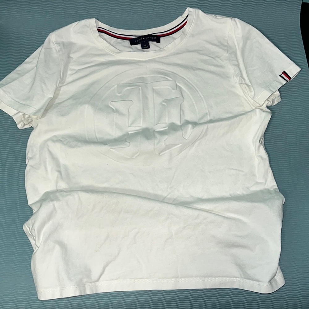 Tommy Hilfiger women’s tee, short sleeves, size M